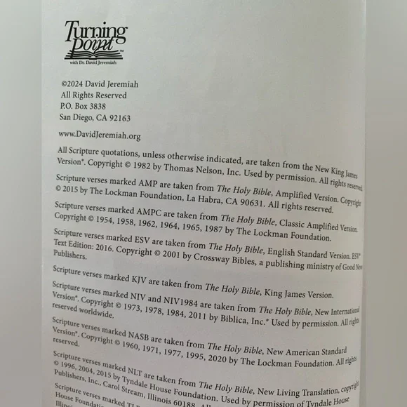 Devotional Book “Living in His Light” by David Jeremiah - Picture 8 of 8